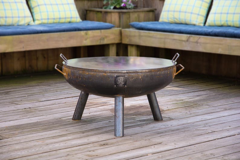 30\u201d Elliptical Fire Pit on Legs