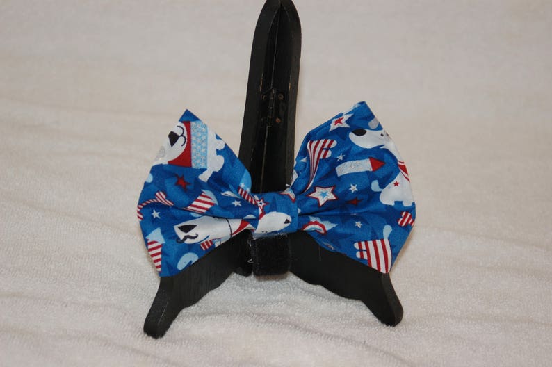 Patriotic Pup Dog Bow