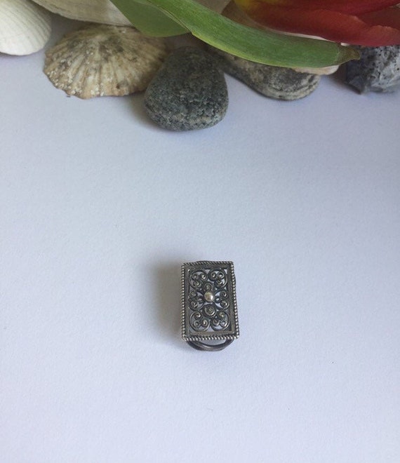 Vintage silver clamp - cloth clamp, scarf clamp, b