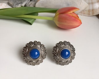 Blue Silver Heart Earclips, schöne mittelblau-silberfarbene Vintage Ohrclips, aufwendig verziert, Ohrschmuck, 90iger Jahre, vintage jewelry