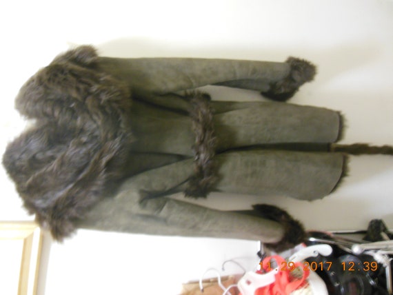 Very luxurious olive color Shearling   3/4 jacket… - image 1