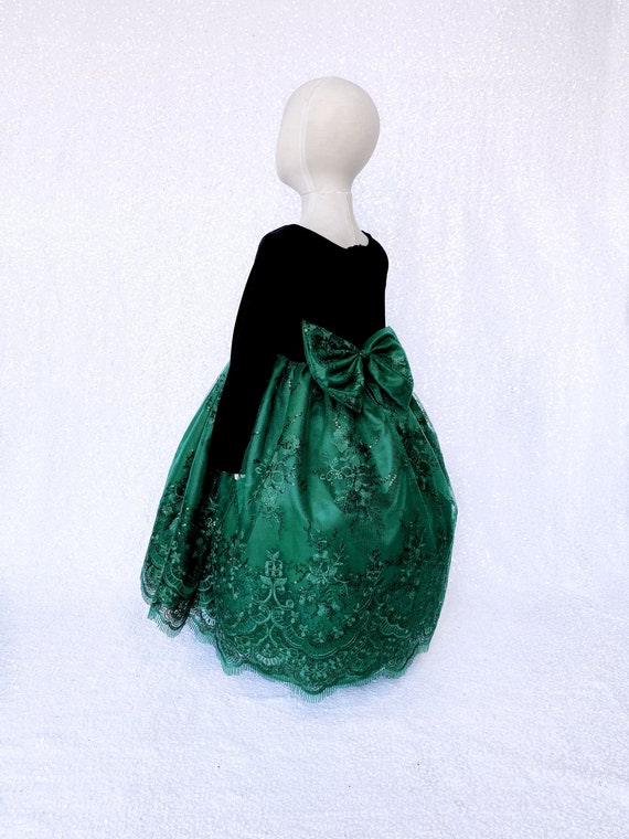 Hunter Green Embroidery Velvet Long Sleeve Holiday Dress