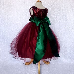 grinch sequin dress Meet Miss Grinch! #fyp #foryoupage #dress #prom #grinch #sweet16 #castlecouture #nj #christmasgame