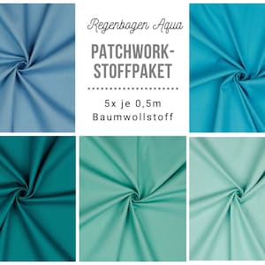 Könnte beinhalten: Ein Patchwork-Stoffpaket mit fünf Stücken Baumwollstoff in Blautönen und Grüntönen. Jedes Stück misst 0,5 Meter. Der Text auf dem Bild lautet "Regenbogen Aqua Patchwork-Stoffpaket 5x je 0,5m Baumwollstoff".