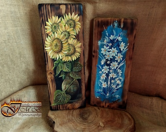 Décoration murale « Fleurs » sur le bois rustique récupéré/recyclé. Pyrographie. Peint à la main