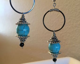 Hoop with turquoise bead