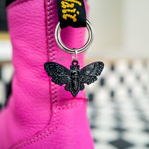 Schwarze Motte Boot Charms Bild 2