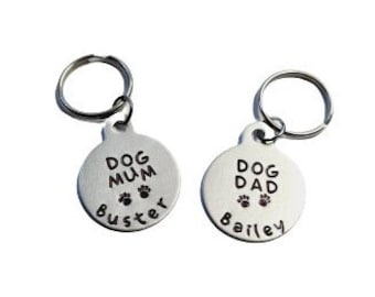 Dog Mum / Dog Dad Personalised Option Keyring | Paw Print Custom Pet Key Chain | Dog Mum | Dog Dad | Pet Gift | Doggy Gift