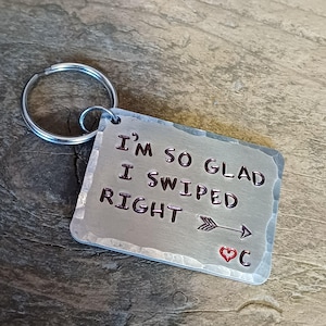 I&#39;m So Glad I Swiped Right Personalised Keyring | Online Dating Gift | Birthday Gift | Anniversary Gift | Tinder Anniversary Gift
