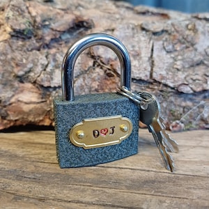 Lucchetto dell&#39;amore con iniziali personalizzate / Lucchetto in ferro personalizzato / Lucchetto in metallo regalo personalizzato / Regalo di viaggio personalizzato / Lucchetto / Lovelock / Coppie