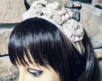 Floral samt Stirnband - samt Kronen - Elfenbein Beige samt Stirnband - Hochzeit Haar Stirnband - Braut Stirnbänder - Kate Middleton Stil