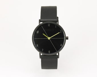 Montre homme en cuir noir mat et cadran ultra noir