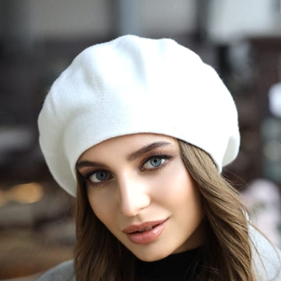 💵 Adorable Beret White Girl Hair