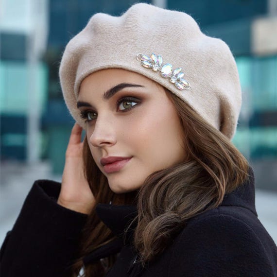 美品　Chapeau d' O グレー ニット帽　モヘア チャンキーモヘアビーニー、レディース冬用ニット帽、パステルブルー