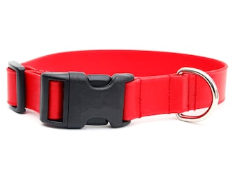 Collar de biotano impermeable rojo para perros: ligero, duradero y fácil de limpiar.