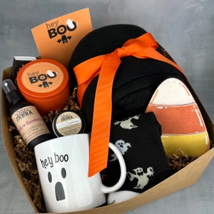 Boo Basket For Her - Halloween Spooky Basket - Personalized Fall Gift Box - Hygge Basket Ideal Halloween Gift - Adult Halloween Care Package