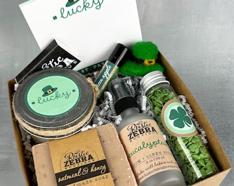 St Patricks Birthday Basket Gift For Her, Irish Theme Shamrock Gift Basket, Lucky Gift, Custom St Patty's Day Gift Box, Spring Style Basket