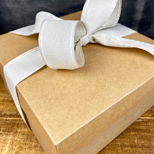 Stwórz własne pudełko na prezent, Stwórz własny kosz prezentowy ze wstążką, Dodatki do zestawu Build A Box, Pakiet pielęgnacyjny dla żony, Pudełko na prezent firmowy, Prezent rozpieszczający