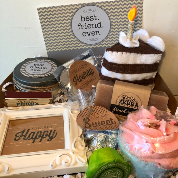 Aggregate 256+ best friend gift box ideas