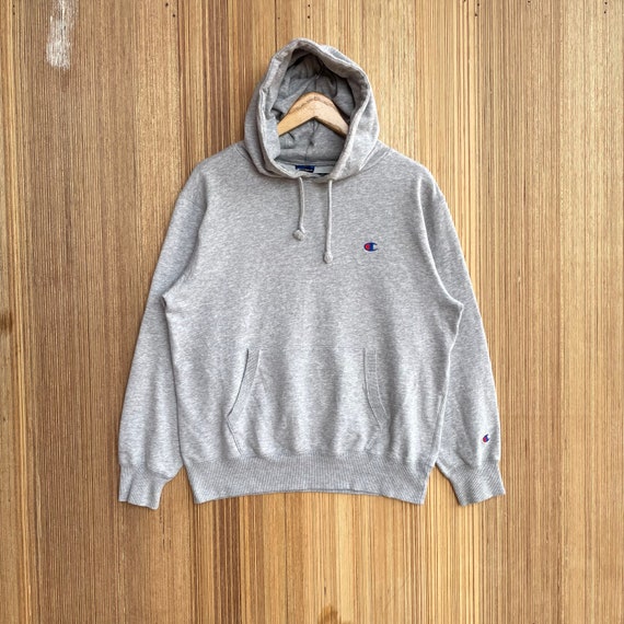 Champion sweater logo clearance uk
