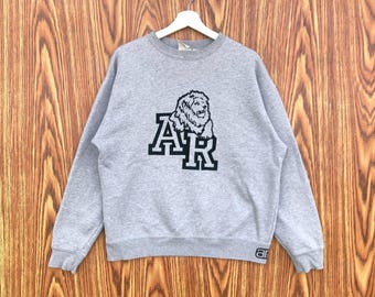 Vintage Avirex USA Sweatshirt with a lion graphic Pullover Jumper