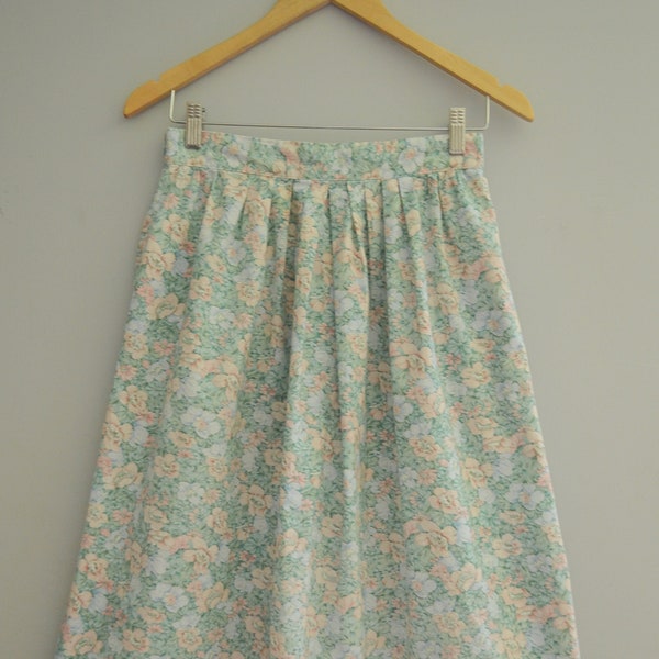 Vintage Women's Floral Midi Skirt Size XS-S / 80s 90s Janalyn J A-line Pastel Floral Print Skirt with Pockets / Spring Summer Skirt