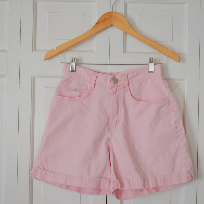 Vintage 00’s Pink denim mini shorts