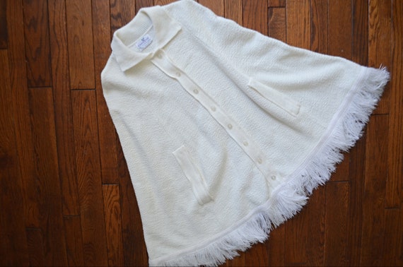 Vintage Women's Off White Button Front Poncho wit… - image 1