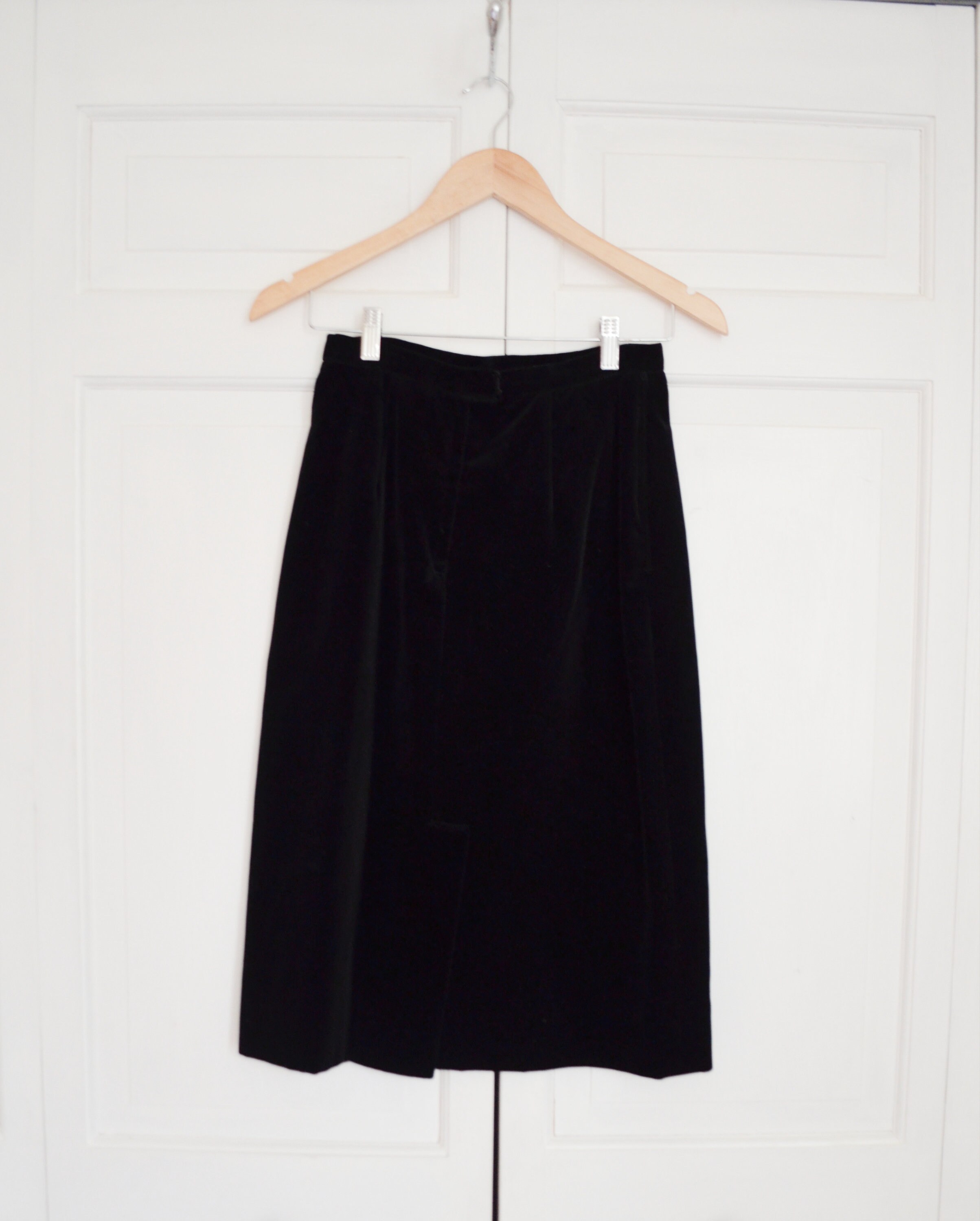 Vintage Black Velvet Pencil Skirt / Stanley Blacker Fully - Etsy