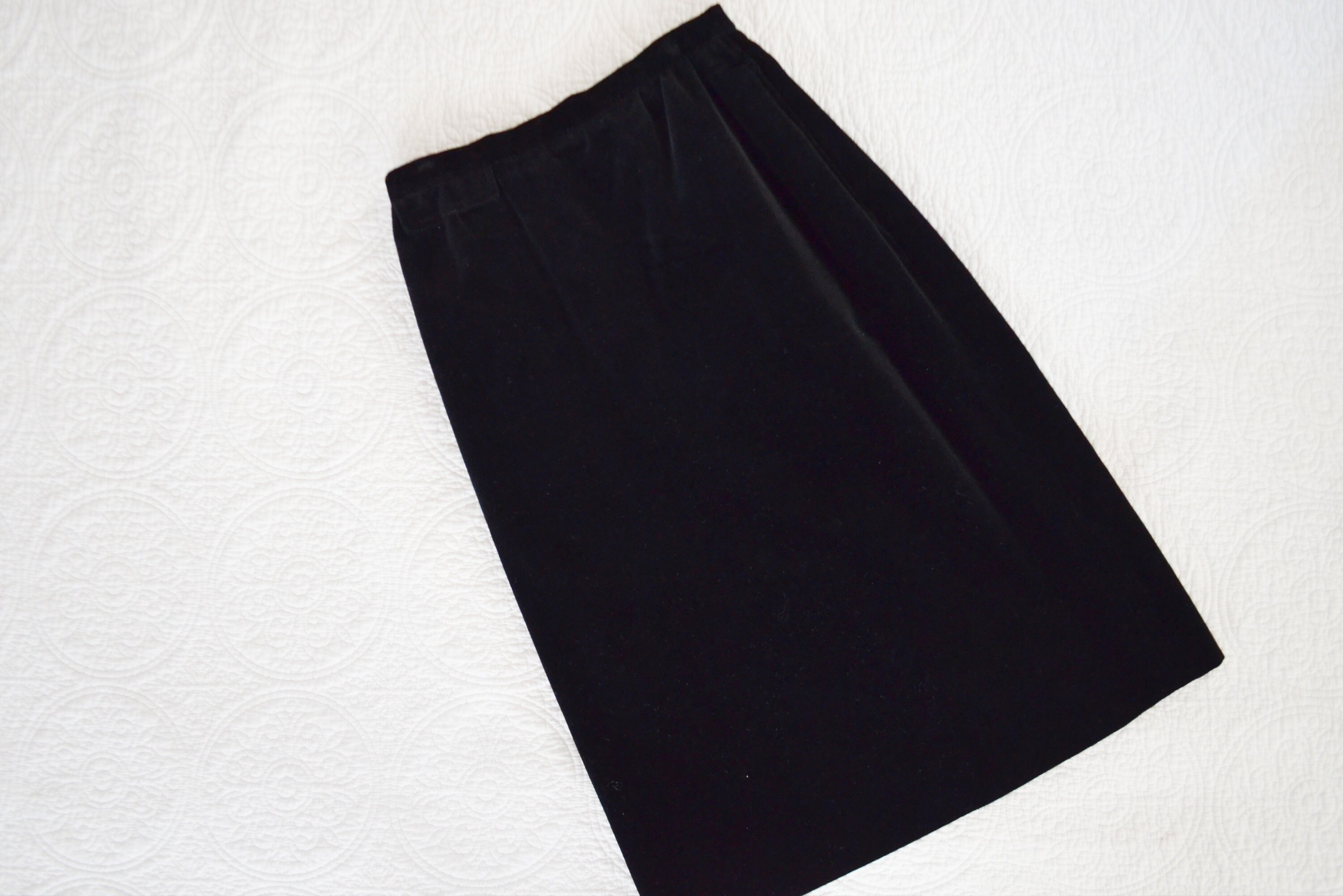 Vintage Black Velvet Pencil Skirt / Stanley Blacker Fully - Etsy
