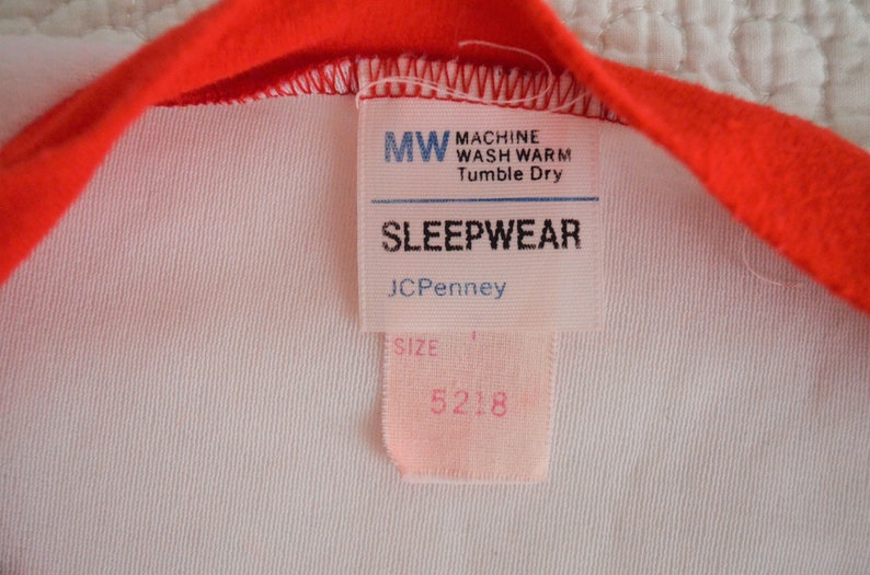 Vintage Women/'s Red /& White Nightgown JCPenney Sleepwear Long Nightgown Retro Red and White Pajama Dress with Floral Design