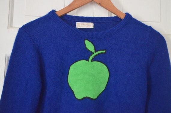 Vintage Women's Royal Blue Apple Sweater / 60s Bl… - image 2