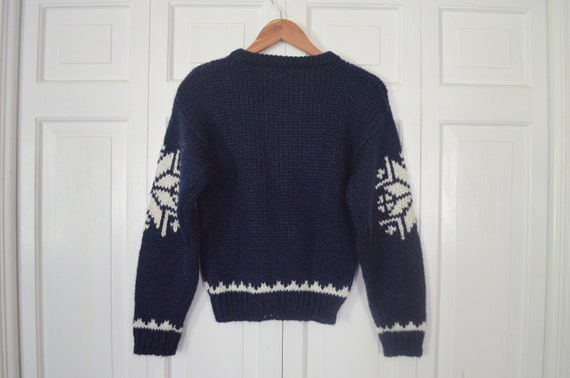 Vintage Women's Navy Blue Snowflake Sweater / 80s… - image 3
