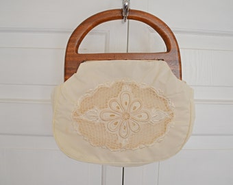 Vintage Wood Handled Cloth Purse with Removable Cover / Caribbean Emporium Cream Embroidered Handbag / Off White Retro Bag