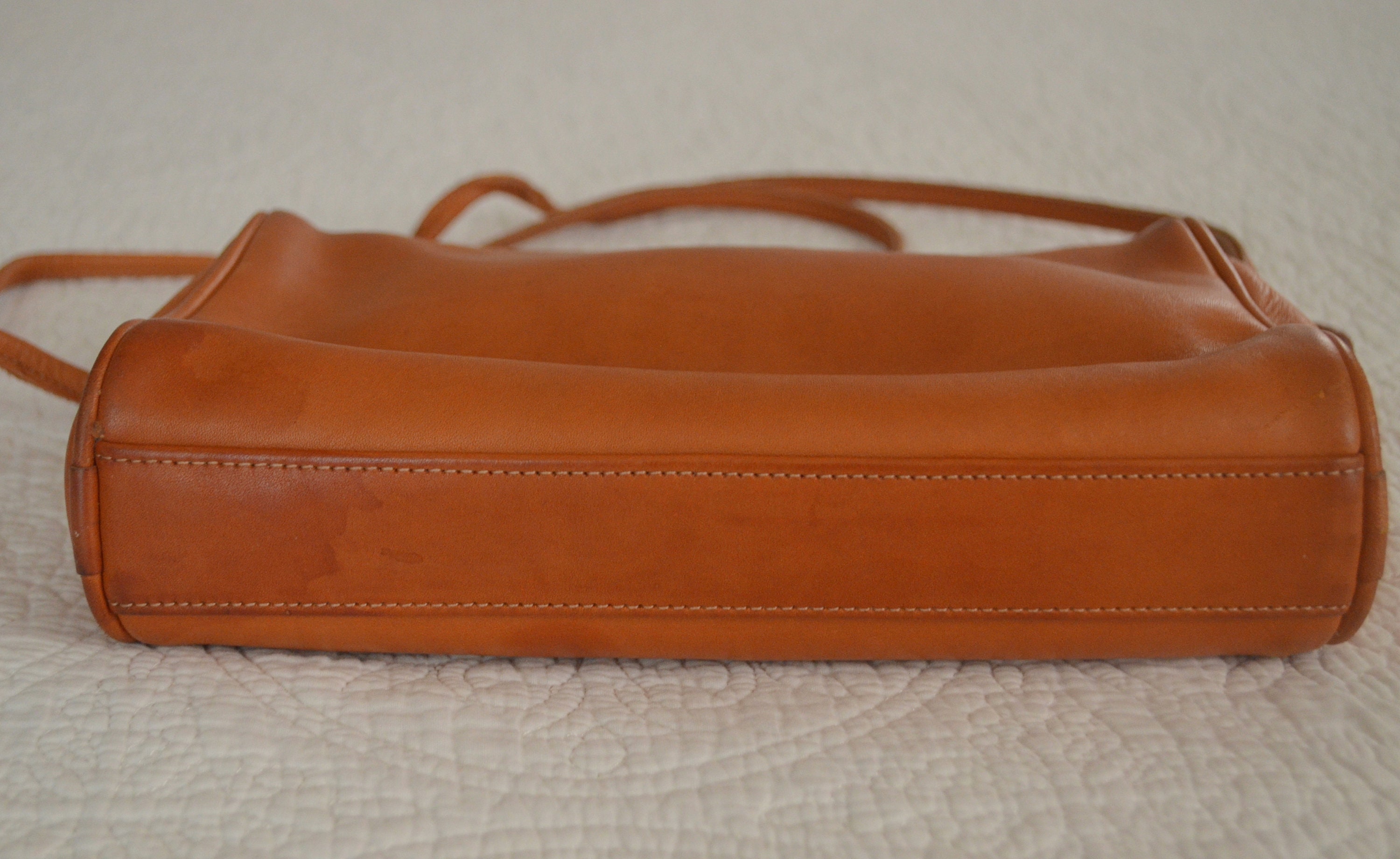 Vintage Coach Slim Zip Brown Leather Crossbody Bag / 80s 90s Vintage Coach Slim Zip Brown Leather Crossbody Bag / 80s 90s