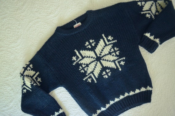 Vintage Women's Navy Blue Snowflake Sweater / 80s… - image 6