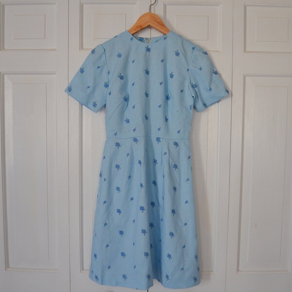 Vintage Women's Light Blue Embroidered Flower Dress / '60s Short Sleeve Garden Party Dress /  Size Extra Small 25 Inch Waist