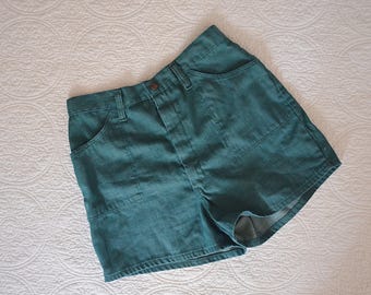 Women's Vintage Official Girl Scouts Shorts / 60s 70s High Waist Dark Green Scoutogs by Girl Scouts Shorts with Pockets Size XXS-XS