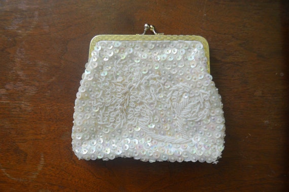 Vintage White Beaded & Sequin Clutch / Styled by … - image 1