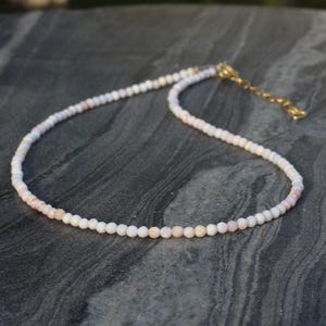 Queen conch necklace, Ultra dainty, Queen conch necklace, dainty beaded necklace, Queen conch choker, beaded choker