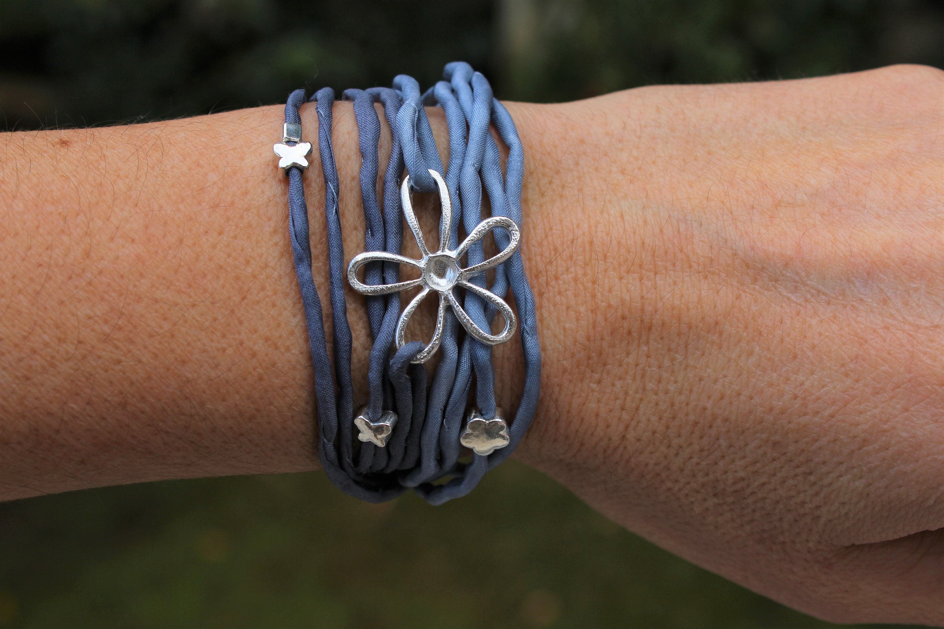 Amazon.com: Fundraising For A Cause | Dark Blue Ribbon Rope Bracelet – Dark  Blue Ribbon Bracelet for Colon Cancer, Child Abuse, Rectal Cancer, Crohn's  Disease, Erb's Palsy, Gift Giving & More (1