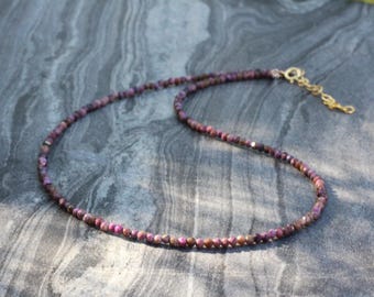 Dainty Stichtite Choker Necklace – Sterling Silver or Gold k14 - Adjustable Length - Spiritual Healing Jewelry