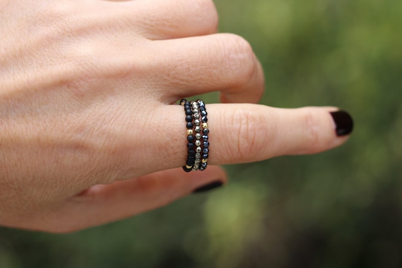 Beaded rings, stacking rings, stones rings, rings set, dainty beaded rings, gemstone rings, dainty rings set black set