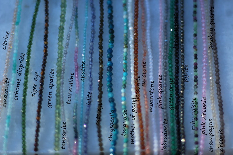Bracelet en améthyste, en pyrite, en perles, en iolite, en lapis, en perles de rocaille, en péridot, en amazonite image 8