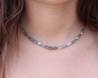 Labradorite choker, Seed labradorite necklace, labradorite necklace, silver beaded necklace, dainty choker necklace, dainty beaded necklace