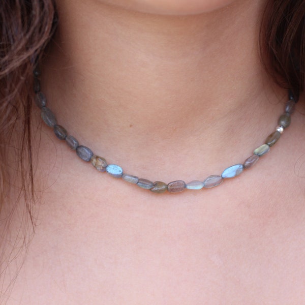 Labradorite choker, Seed labradorite necklace, labradorite necklace, silver beaded necklace, dainty choker necklace, dainty beaded necklace