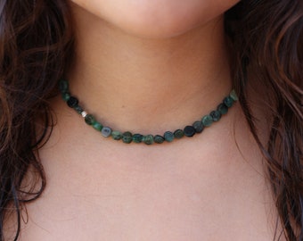 Emerald choker, Raw emerald necklace, emerald necklace, silver beaded necklace, dainty choker necklace, dainty beaded necklace