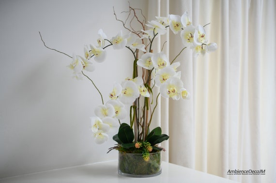 Seidenorchideen im Glas künstliches Orchideen-Arrangement