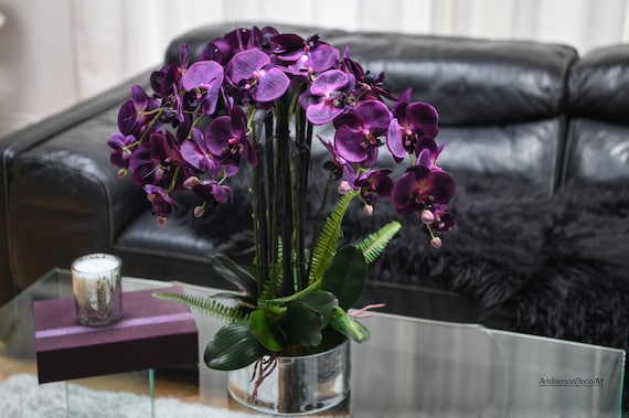 Arreglo Floral de Orquídeas Artificiales Satinadas Morado – Blumart