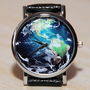 Polshorloge planeet, wereldkaarthorloge, horloge aarde, unieke horloges, dameshorloge, herenhorloge, herencadeau, wereldbolhorloge, minimalistisch horloge